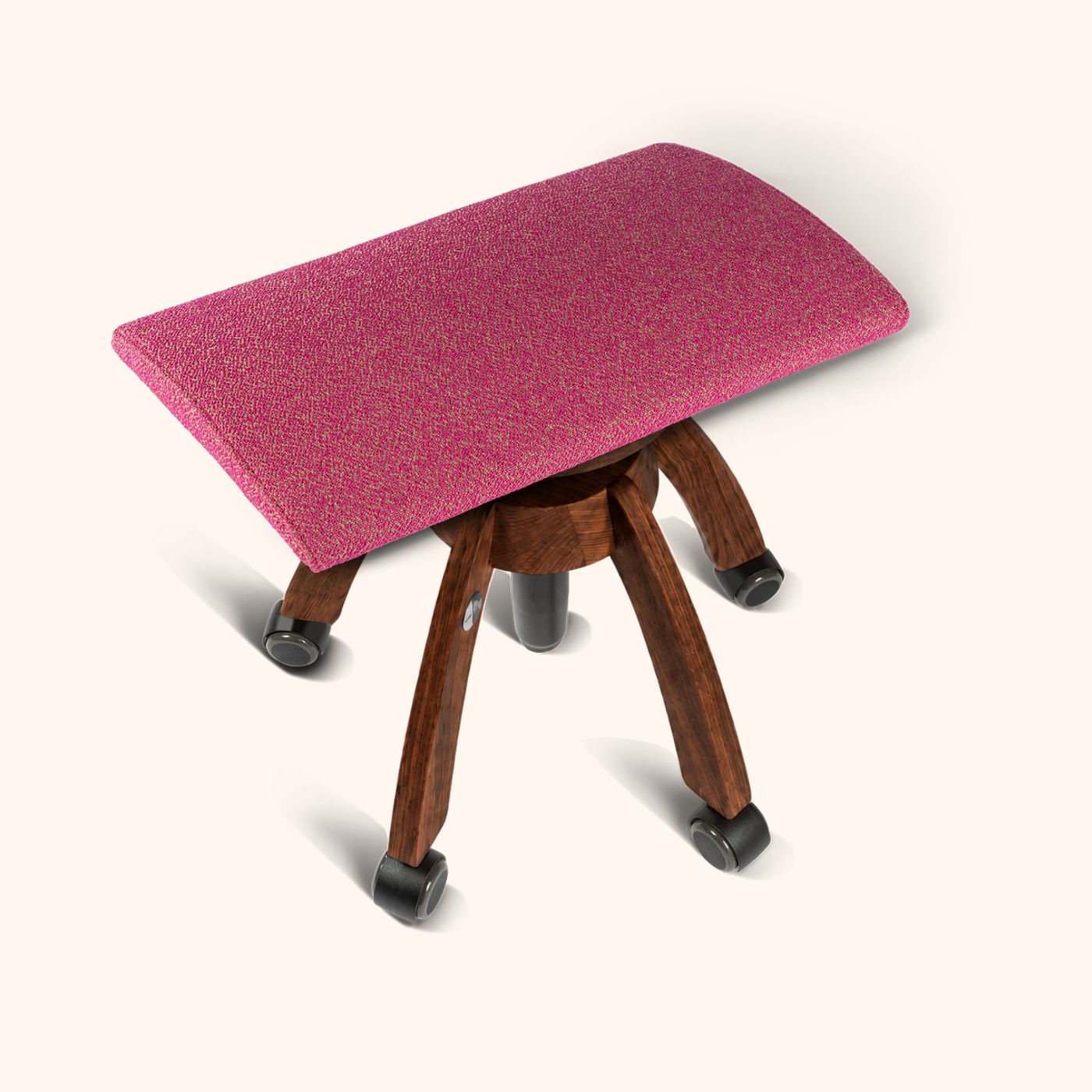 MiShu Stuhl mit Stoffkissen in Pink, Holz in Nussbaum, Schrägansicht