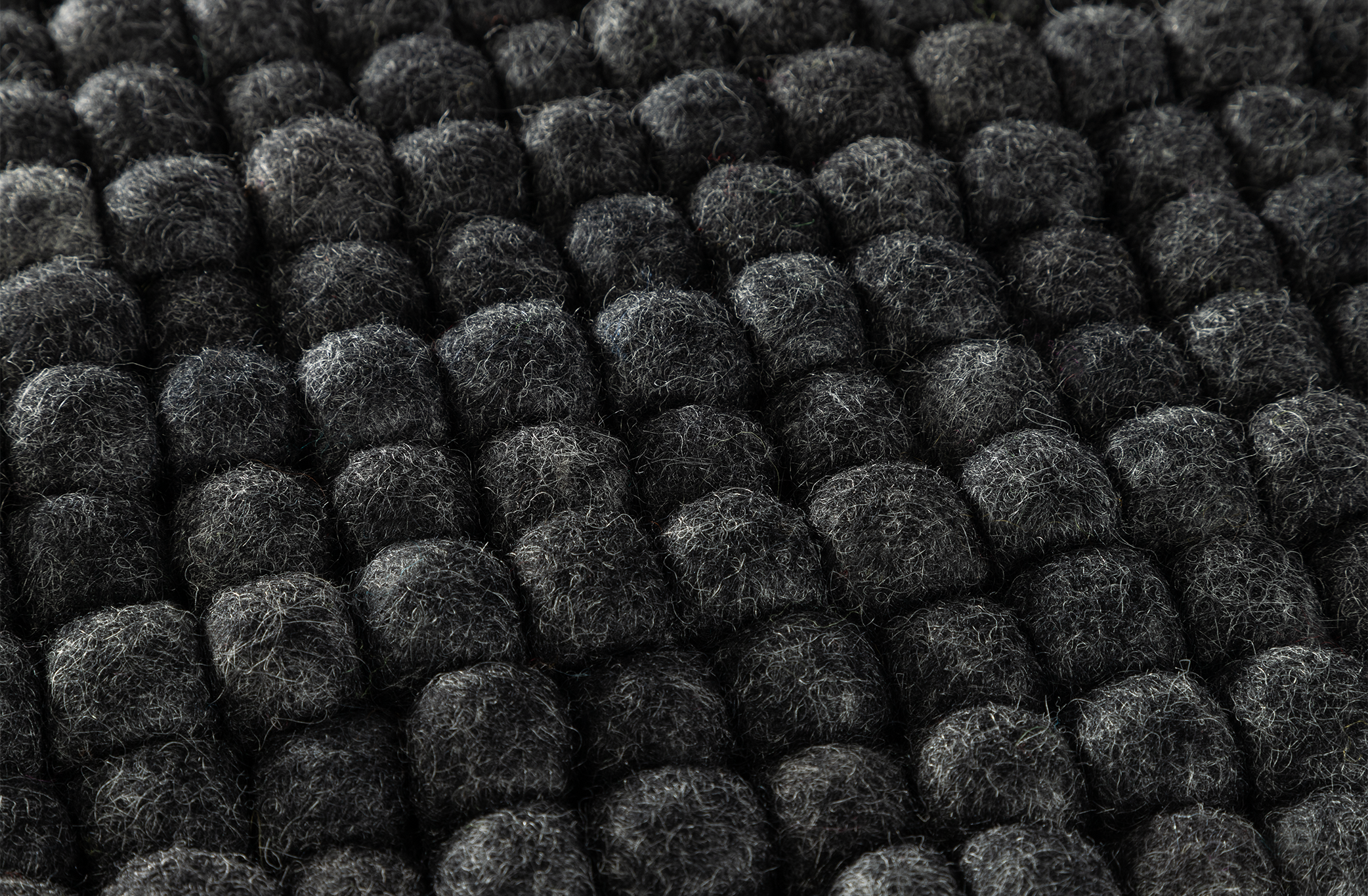 MiShu Filzkugelkissen Anthrazit