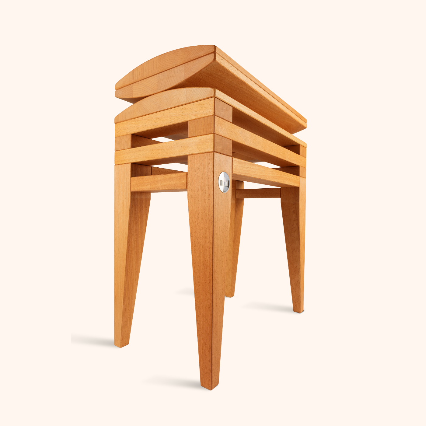 Klavierbank in Buche Schrägansicht