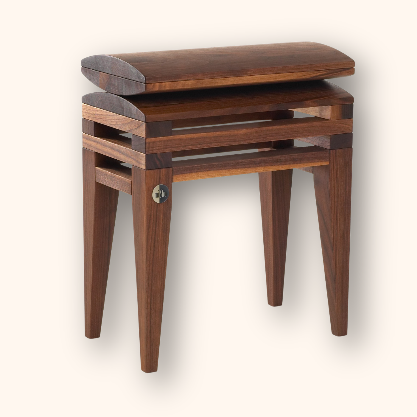 Klavierbank in Nussbaum Frontansicht